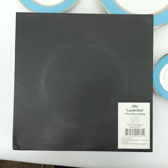 CRU Lauderdale Pattern Darbie Angell 4-Piece Place Setting China Dinnerware Box - Picture 9 of 10